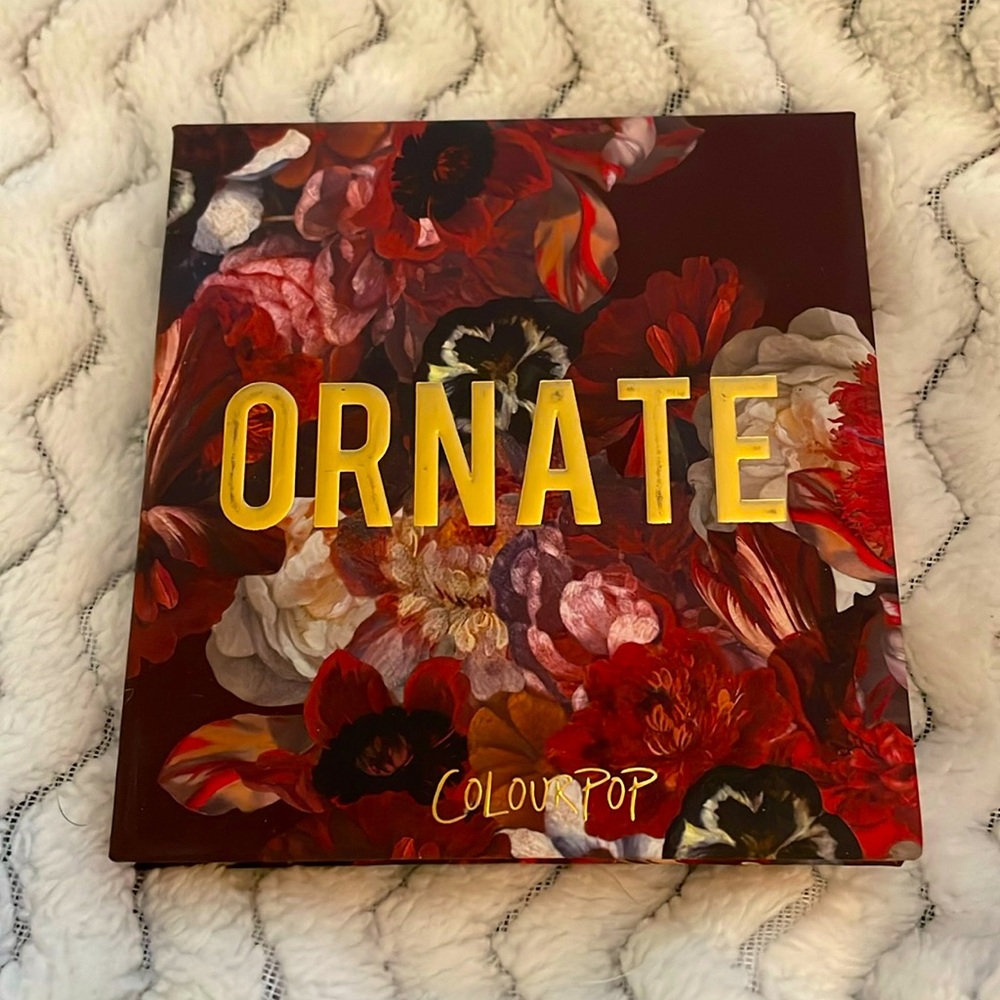 Colourpop - Ornate eyeshadow palette